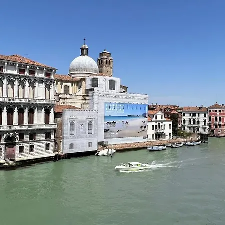 Grand Canal Panorama شقة